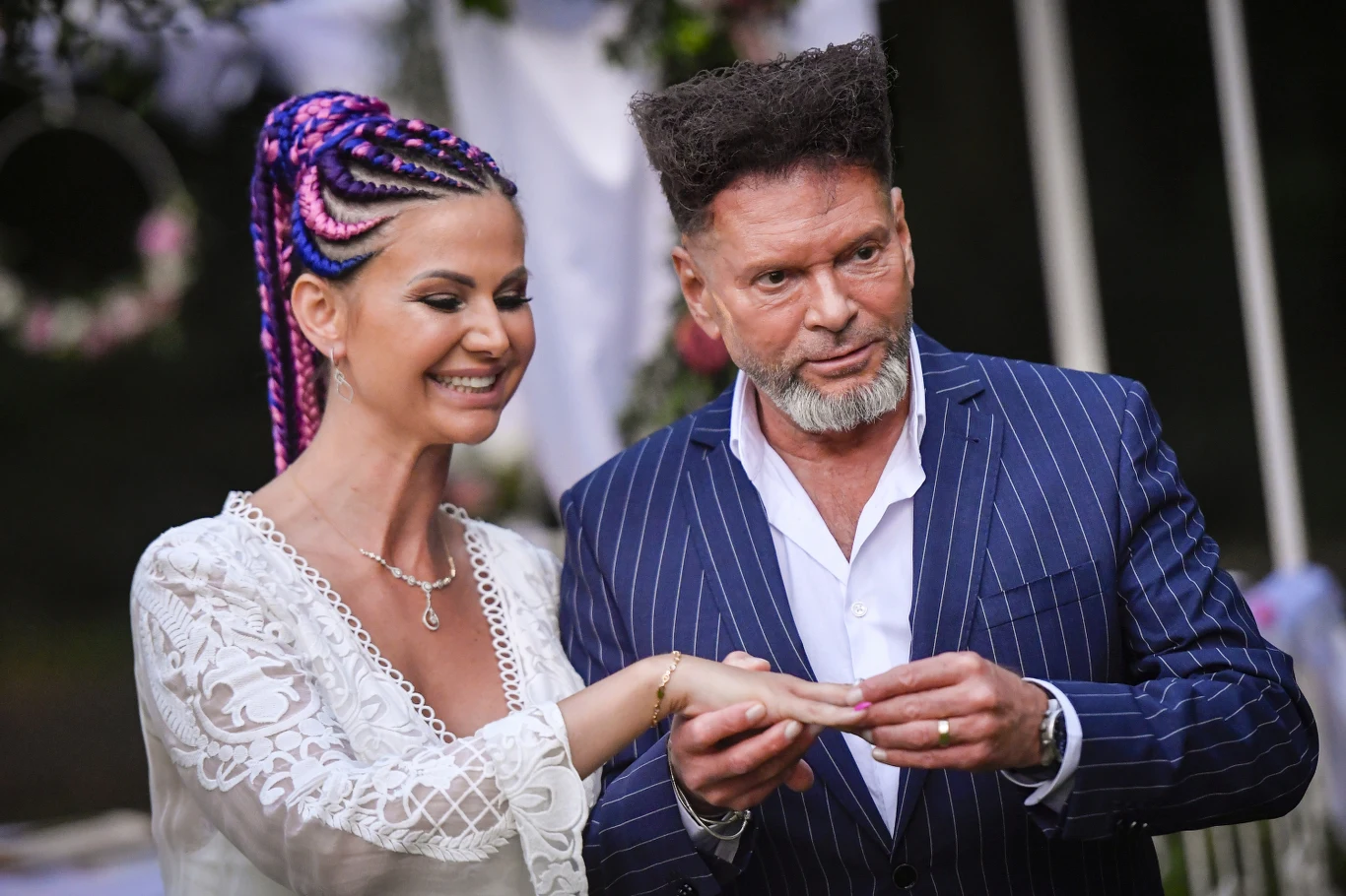 Maja i Krzysztof Rutkowscy świętują rocznicę ślubu Maja i Krzysztof Rutkowscy świętują rocznicę ślubu