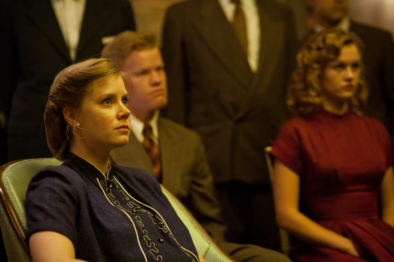 Adams wyspecjalizowała się w graniu ról drugoplanowych. Czwarta kolejna nominacja do Oscara przyszła do niej za rolę w "Mistrzu" (2012) Paula Thomasa Andersona. Wcieliła się tam w żonę przywódcy rozwijającej się sekty religijnej (Phillip Seymour Hoffman), której członkowie bezgranicznie wierzą w głoszone przez niego nauki.