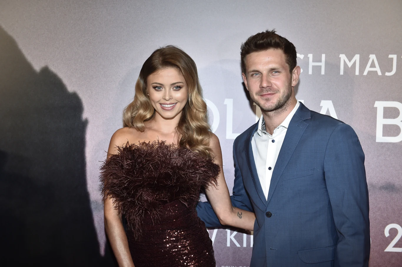 Poprzednią dziewczyna Królikowskiego była prawniczka Katarzyna Dąbrowska, z którą aktor rozstał się w czerwcu. Wcześniej Królikowski gustował w aktorkach, piosenkarkach i modelkach, spotykając się między innymi z Julią Wieniawą, Katarzyną Sawczuk, Laurą Breszką, Samuelą Górską czy Joanną Jarmołowicz, która po zerwaniu z Antkiem związała się z jego młodszym bratem Janem i urodziła mu dziecko.  

(AKPA)