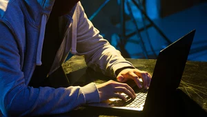 Oferują dodatek, włamują się na telefony. Kolejny sposób oszustów na wyłudzenie danych osobowych