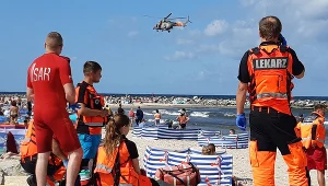 Poszukiwania mężczyzny w rejonie plaży w Jarosławcu