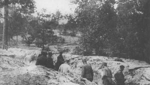 Wojna polsko-bolszewicka, na zdjęciu żołnierze w okopach