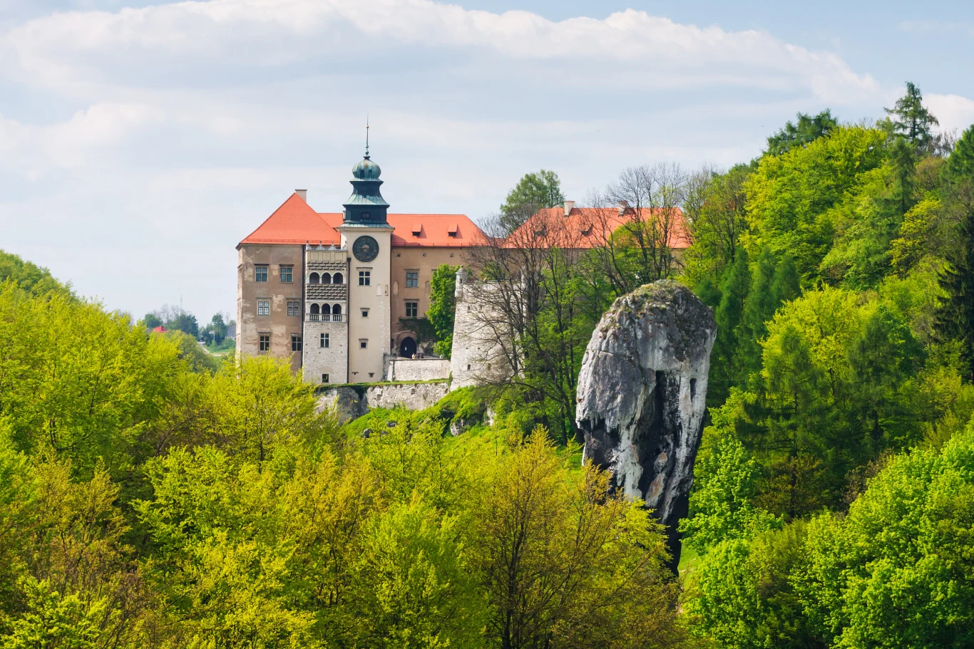 Maczuga Herkulesa i Pieskowa Skała Maczuga Herkulesa i Pieskowa Skała
