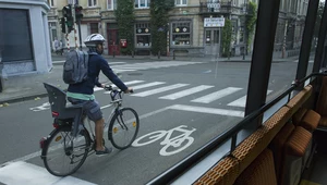 Wyznaczanie dróg dla rowerów w miejscu pasów ruchu nie jest rozwiązaniem problemów miejskiego transportu