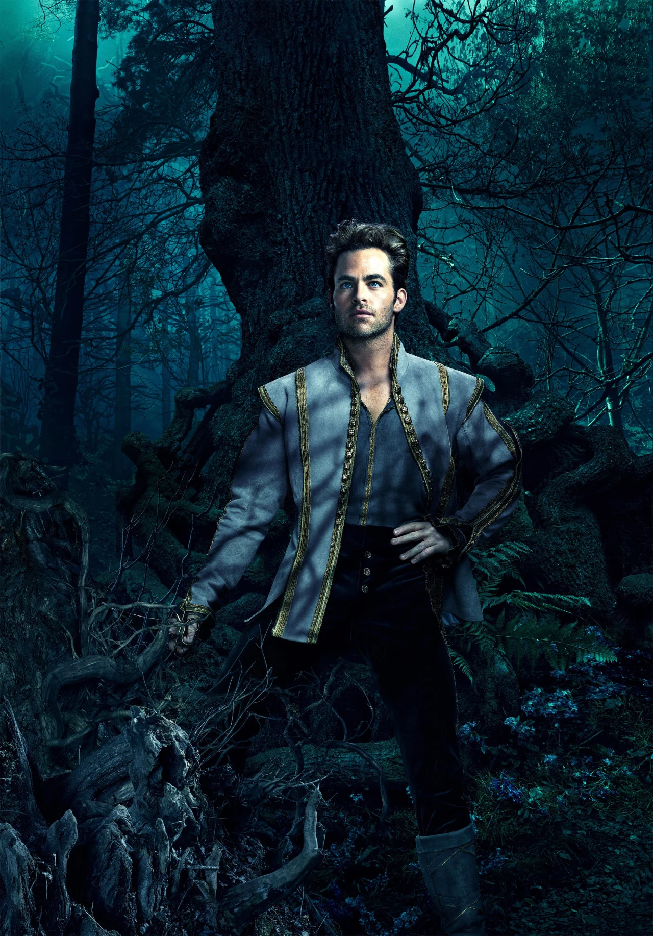 Chris Pine świetnie też śpiewa, o czym można się było przekonać, oglądając musical "Tajemnice lasu" (2014) Roba Marshalla, adaptację sztuki Jamesa Lapine'a "Into the Woods", gdzie kreował postać Księcia Kopciuszka.