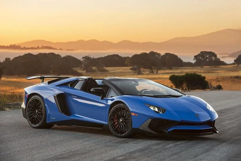 Lamborghini Aventador LP750-4 SV Roadster