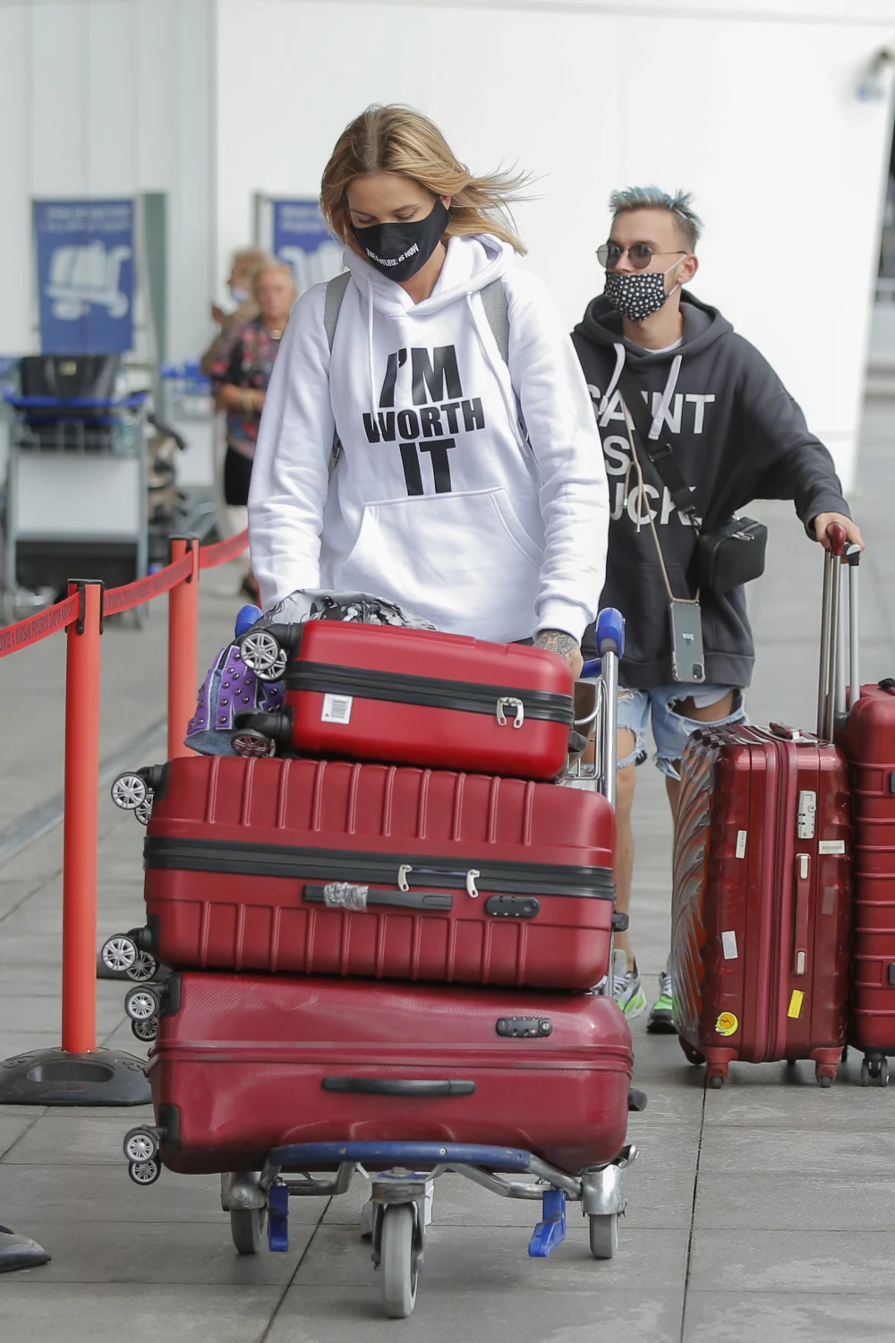 Modelka w rozmowie z Polsat.tv i Ipla.tv nie kryła ekscytacji mówiąc: „W pierwszej edycji uczestnicy dostarczali nam mnóstwo skrajnych emocji. Były łzy, było szczęście. To oni tak naprawdę stworzyli ten program. Jestem mega ciekawa, jacy ludzie trafią do drugiej edycji. Czy też będziemy mieli takie mocne osobowości? Mam nadzieję, że tak będzie!”. Modelka w rozmowie z Polsat.tv i Ipla.tv nie kryła ekscytacji mówiąc: „W pierwszej edycji uczestnicy dostarczali nam mnóstwo skrajnych emocji. Były łzy, było szczęście. To oni tak naprawdę stworzyli ten program. Jestem mega ciekawa, jacy ludzie trafią do drugiej edycji. Czy też będziemy mieli takie mocne osobowości? Mam nadzieję, że tak będzie!”.