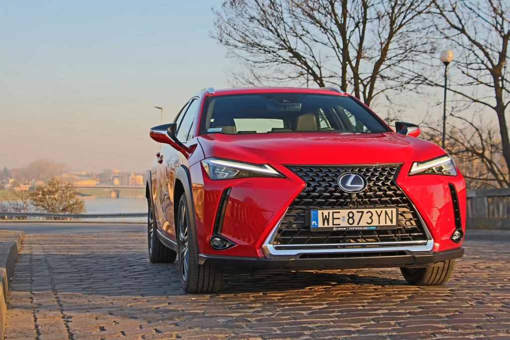 Lexus UX 250h