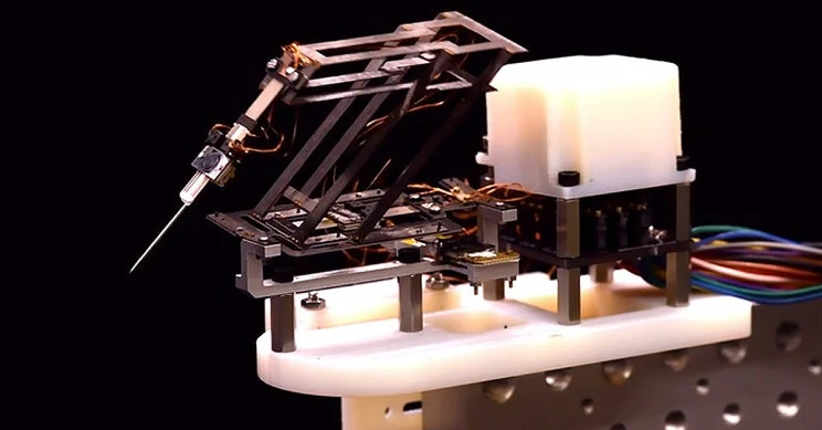 Niezwykły robot mikrochirurgiczny Niezwykły robot mikrochirurgiczny