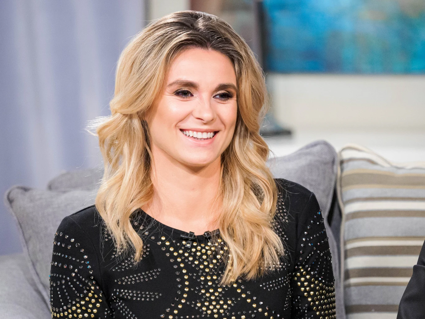 Żona Sławomira kusi głębokim dekoltem Żona Sławomira kusi głębokim dekoltem