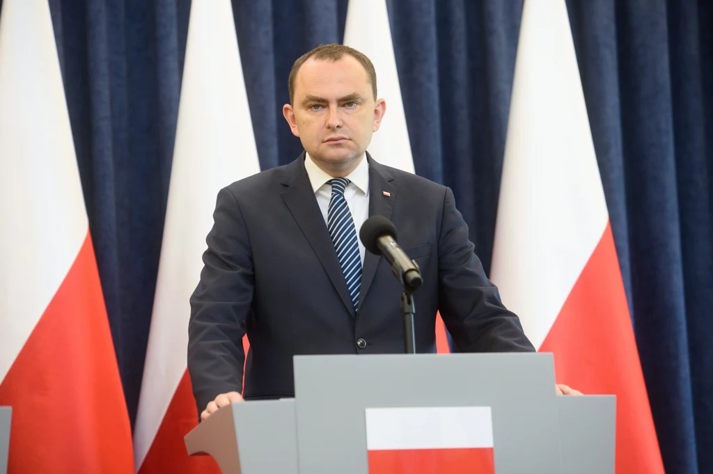 Prezydencki minister Adam Kwiatkowski zakażony koronawirusem Prezydencki minister Adam Kwiatkowski zakażony koronawirusem
