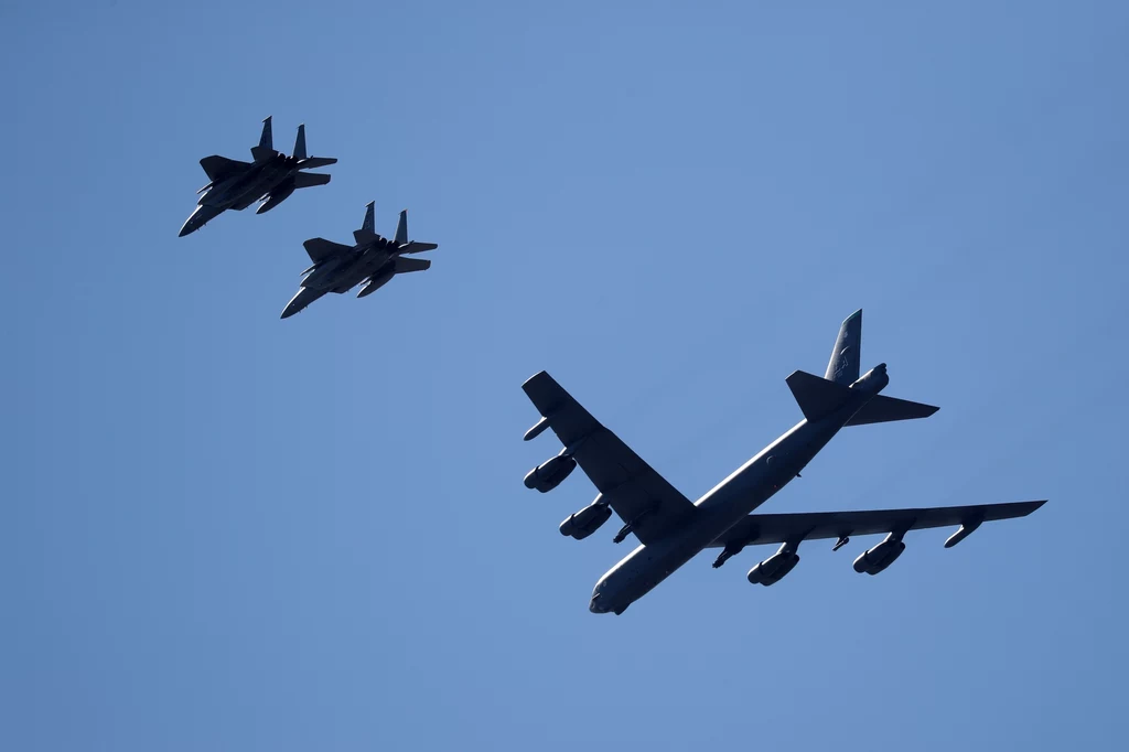 B-52 Stratofortress B-52 Stratofortress