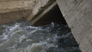 Pęknięta rura w oczyszczani ścieków Czajka