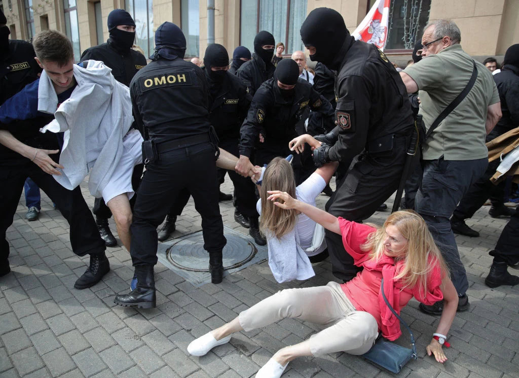 Protesty i zatrzymania w Mińsku Protesty i zatrzymania w Mińsku