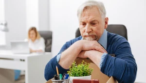 Nadciąga czas zwalniania starszych pracowników