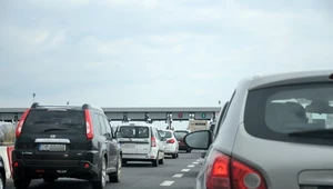 System bramek powoduje, że często szybciej jest pojechać drogą alternatywną niż zakorkowaną autostradą