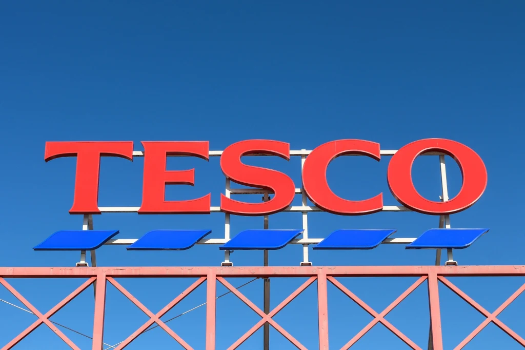 Tesco Polska zwalnia 900 osób Tesco Polska zwalnia 900 osób