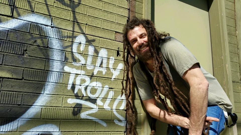 Chris Barnes stoi na czele Six Feet Under