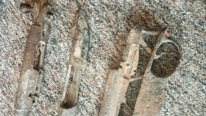 Karabiny z czasów II wojny światowej odnaleziono na strychu szkoły