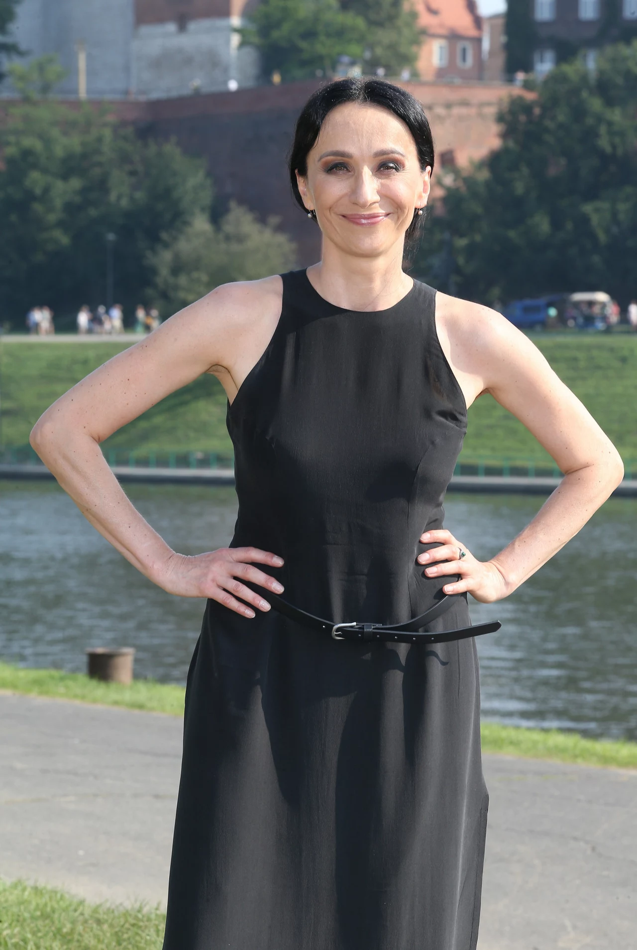 Jest osobą bardzo delikatną. Nie umie krzywdzić i stara się całym swoim sercem walczyć o lepszy świat. To dlatego tak mocno angażuje się w akcje charytatywne, konkretne działania. Nie potrafi tylko stać i patrzeć. Jeśli tylko może… działa. Krakow, 19.08.2018 rok Jest osobą bardzo delikatną. Nie umie krzywdzić i stara się całym swoim sercem walczyć o lepszy świat. To dlatego tak mocno angażuje się w akcje charytatywne, konkretne działania. Nie potrafi tylko stać i patrzeć. Jeśli tylko może… działa. Krakow, 19.08.2018 rok
