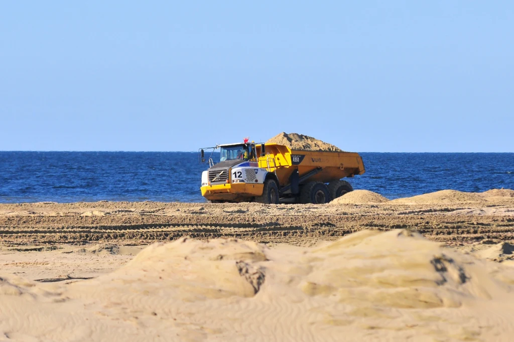 Trwają prace przy przekopie Mierzei Wiślanej