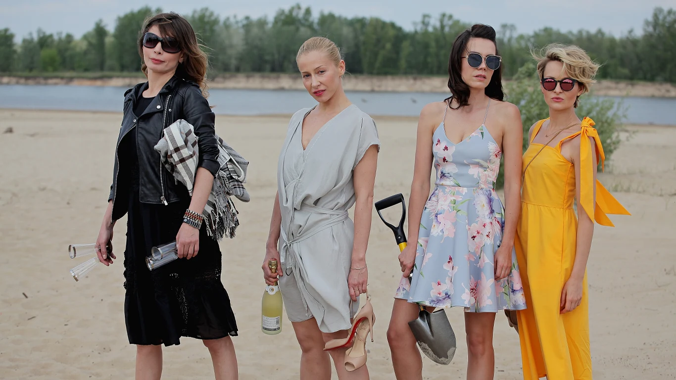 Film "Botoks" był pierwszą współpracą aktorki i reżysera Patryka Vegi. W zrealizowanym w 2017 roku obrazie Warnke wcieliła się w postać ginekolog - etatową specjalistkę od aborcji - która w pewnym momencie przestaje wykonywać zabiegi przerwania ciąży.

Film wywołał dyskusję na temat stanu polskiej służby zdrowia, był też krytykowany za wpisywanie się w ideologię ruchów pro-life. Wielu widzów negatywnie odebrało fakt, że w postać ginekolog wcieliła się właśnie Katarzyna Warnke, a więc aktorka znana z zaangażowania w obronę praw kobiet.  