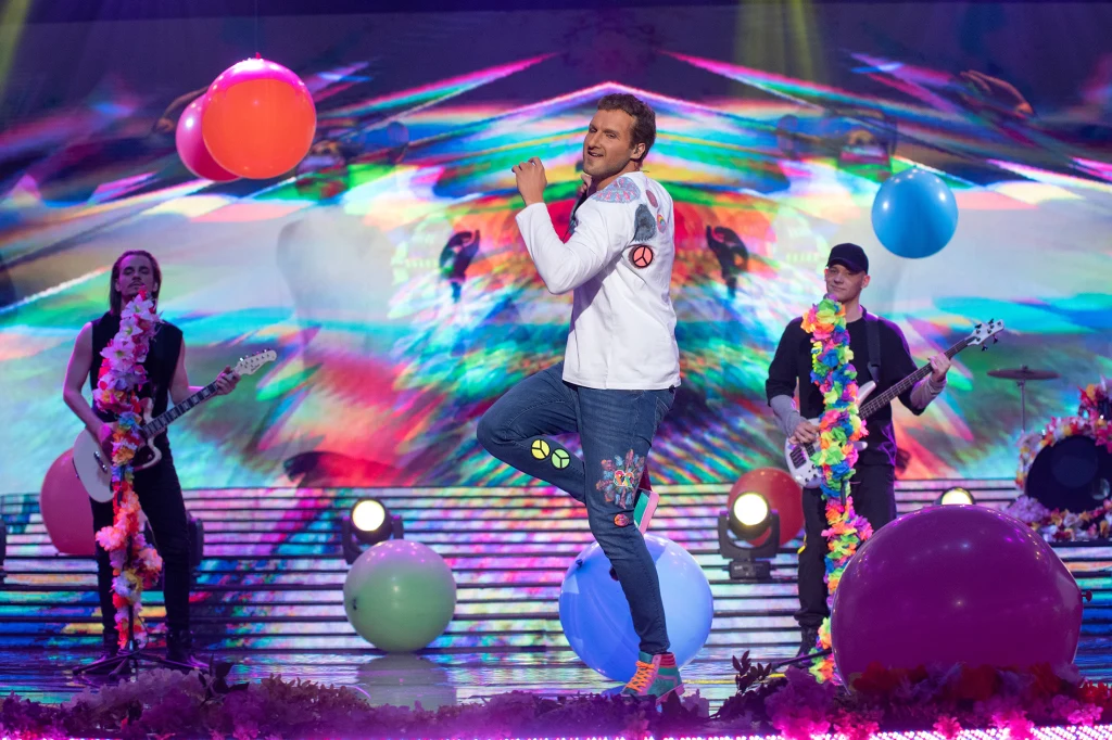 Karol Dziuba jako Chris Martin Karol Dziuba jako Chris Martin