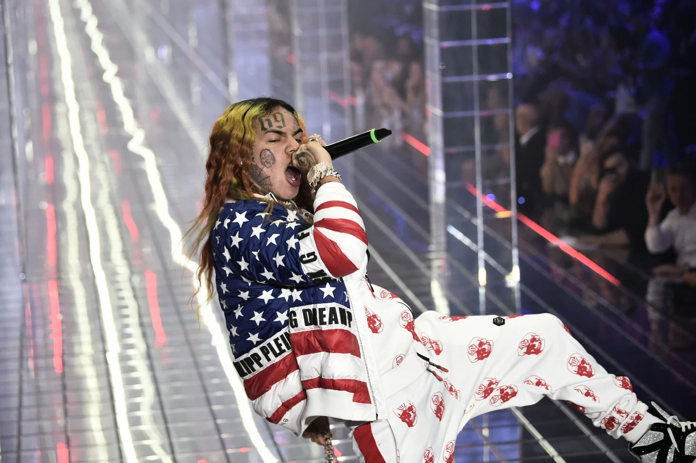 Tekashi 6ix9ine wypuścił kolejny klip Tekashi 6ix9ine wypuścił kolejny klip