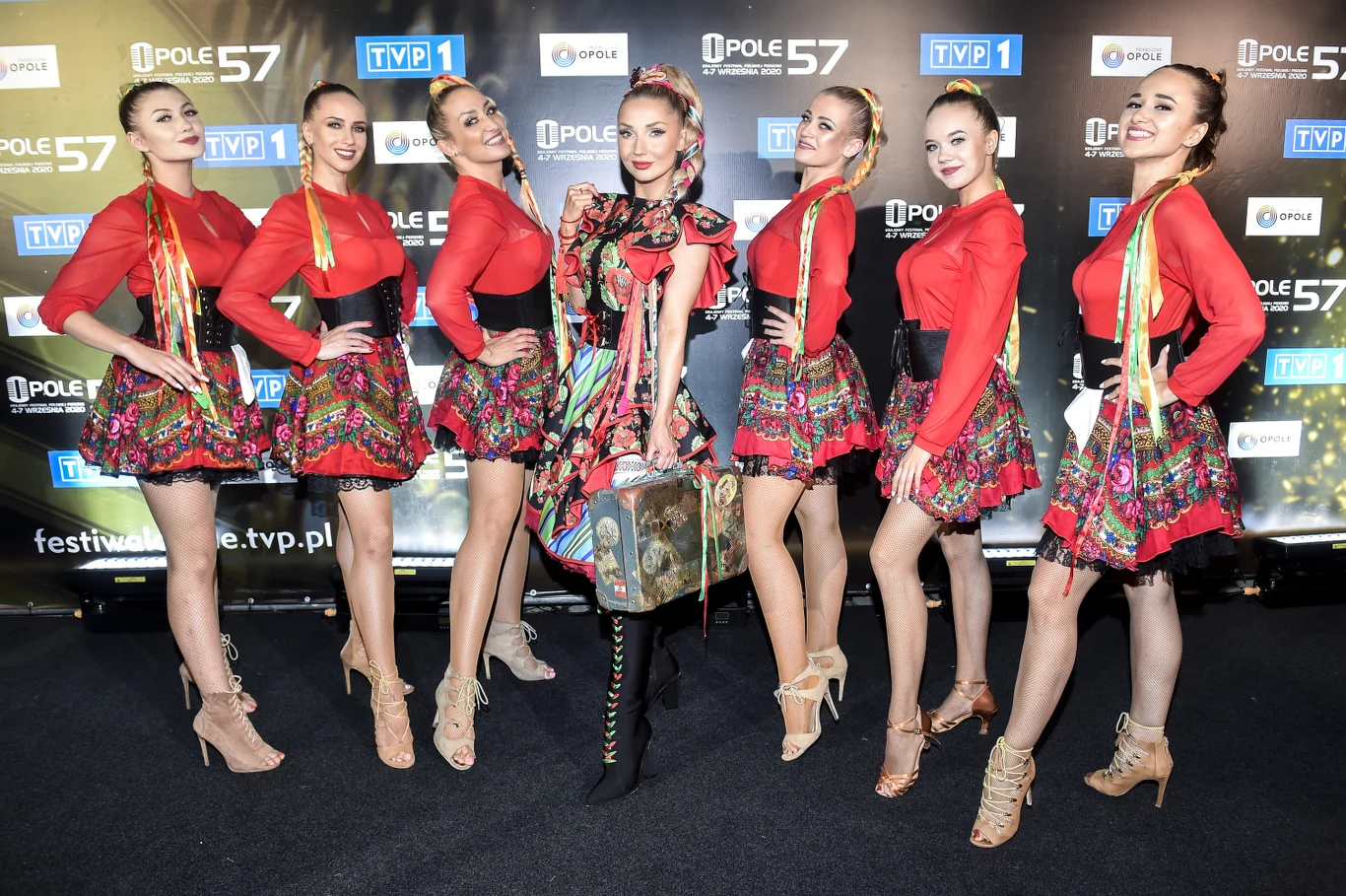 Cleo z zespołem