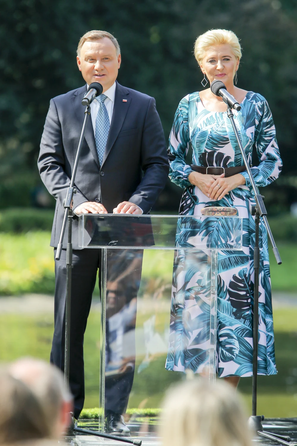 Pierwsza Dama miała na sobie kreację z roślinnym motywem Pierwsza Dama miała na sobie kreację z roślinnym motywem