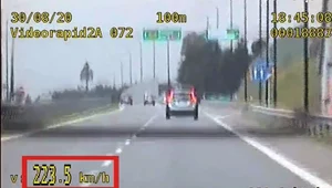 Policyjny radiowóz osiągnął prędkość 223 km/h