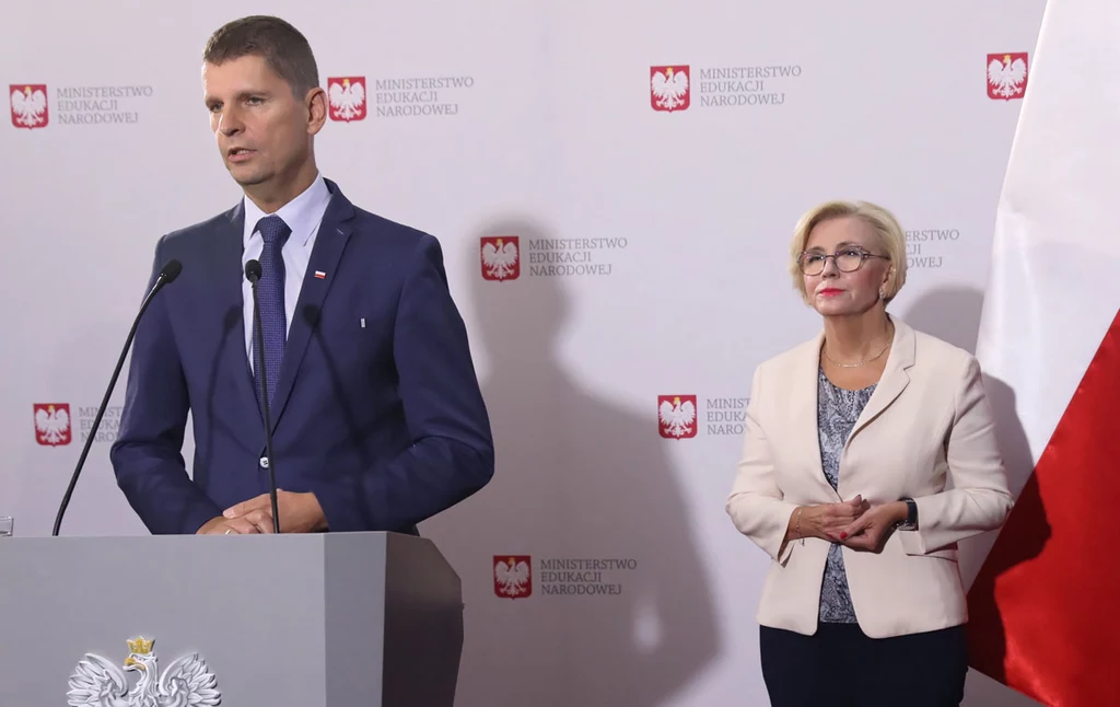 Minister edukacji narodowej Dariusz Piontkowski i sekretarz stanu w Ministerstwie Edukacji Narodowej Marzena Machałek Minister edukacji narodowej Dariusz Piontkowski i sekretarz stanu w Ministerstwie Edukacji Narodowej Marzena Machałek