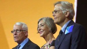 Rodzina Waltonów  (L-P) Rob, Alice i Jim