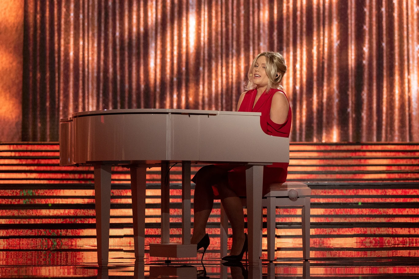 Marta Gałuszewska jako Ania Dąbrowska Marta Gałuszewska jako Ania Dąbrowska