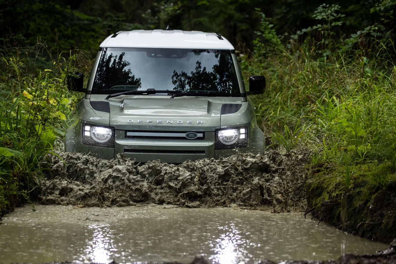 Land Rover Defender Land Rover Defender