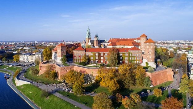 Wystawę "Sztuka wschodu. Namioty tureckie" można oglądać od wtorku do niedzieli, w zachodnim skrzydle Zamku Królewskiego na Wawelu. 