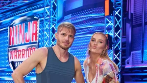 Tomasz Ciachorowski i prowadząca Karolina Gilon na planie "Ninja Warrior Polska"