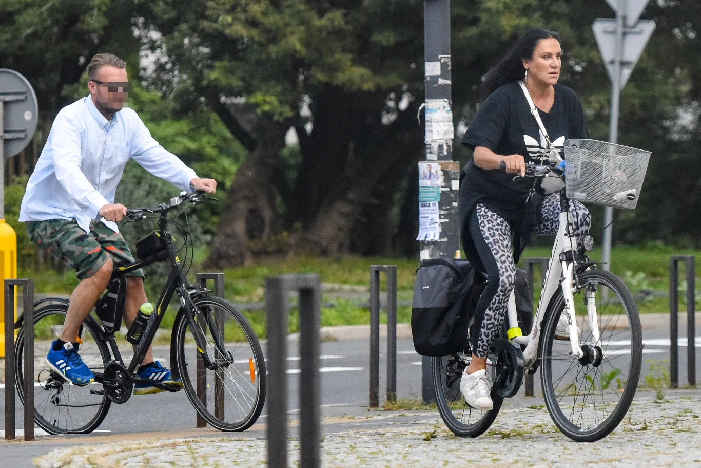 Jednak to jego czułość i opiekuńczość przekonały ją do tego, by dać szansę tej relacji.