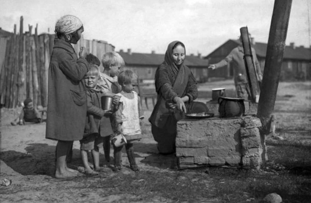 Trudno uwierzyć, że tak kiedyś żyli bezrobotni mieszkańcy warszawskiego Żoliborza 