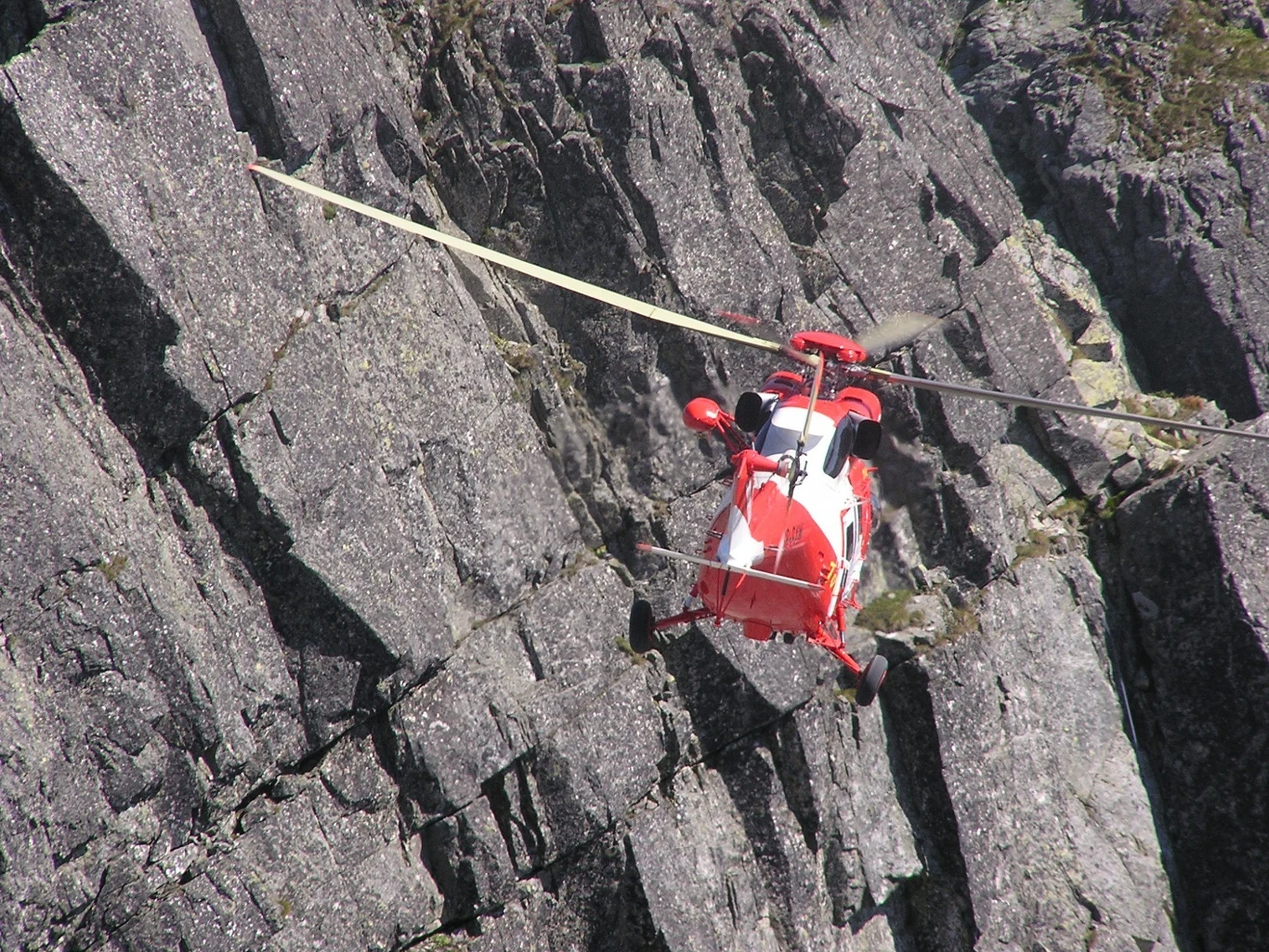 Na zdjęciu: Ćwiczenia TOPR w okolicy Orlej Perci Na zdjęciu: Ćwiczenia TOPR w okolicy Orlej Perci
