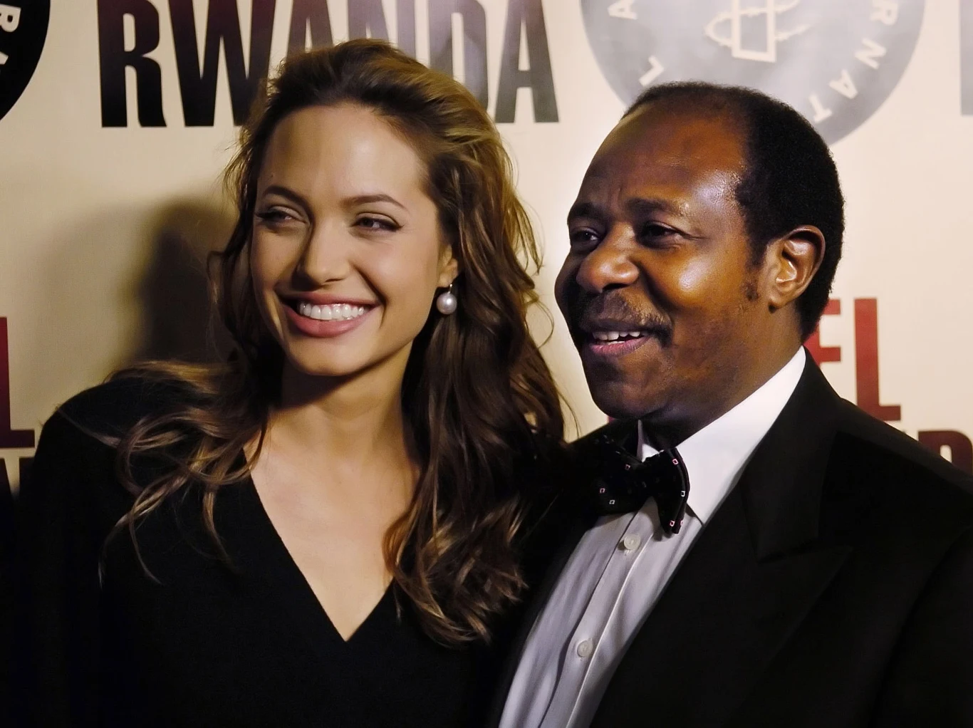 Paul Rusesabagina z Angeliną Jolie Paul Rusesabagina z Angeliną Jolie