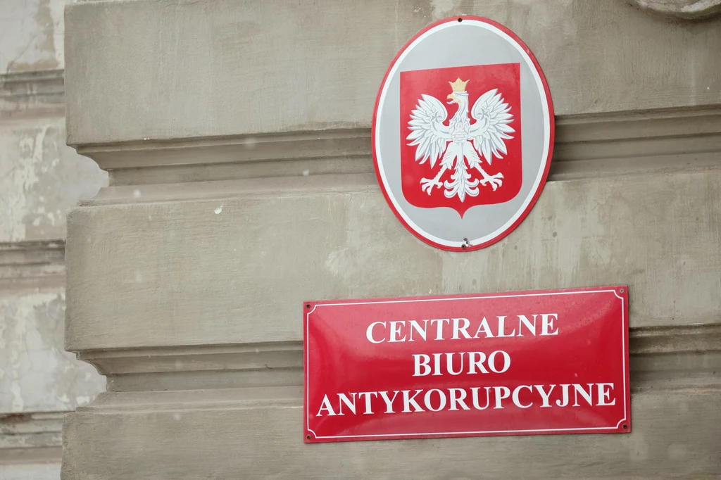 Centralne Biuro Antykorupcyjne zatrzymało w woj. wielkopolskim przedsiębiorcę podejrzanego o wystawianie fałszywych faktur za towar i usługi