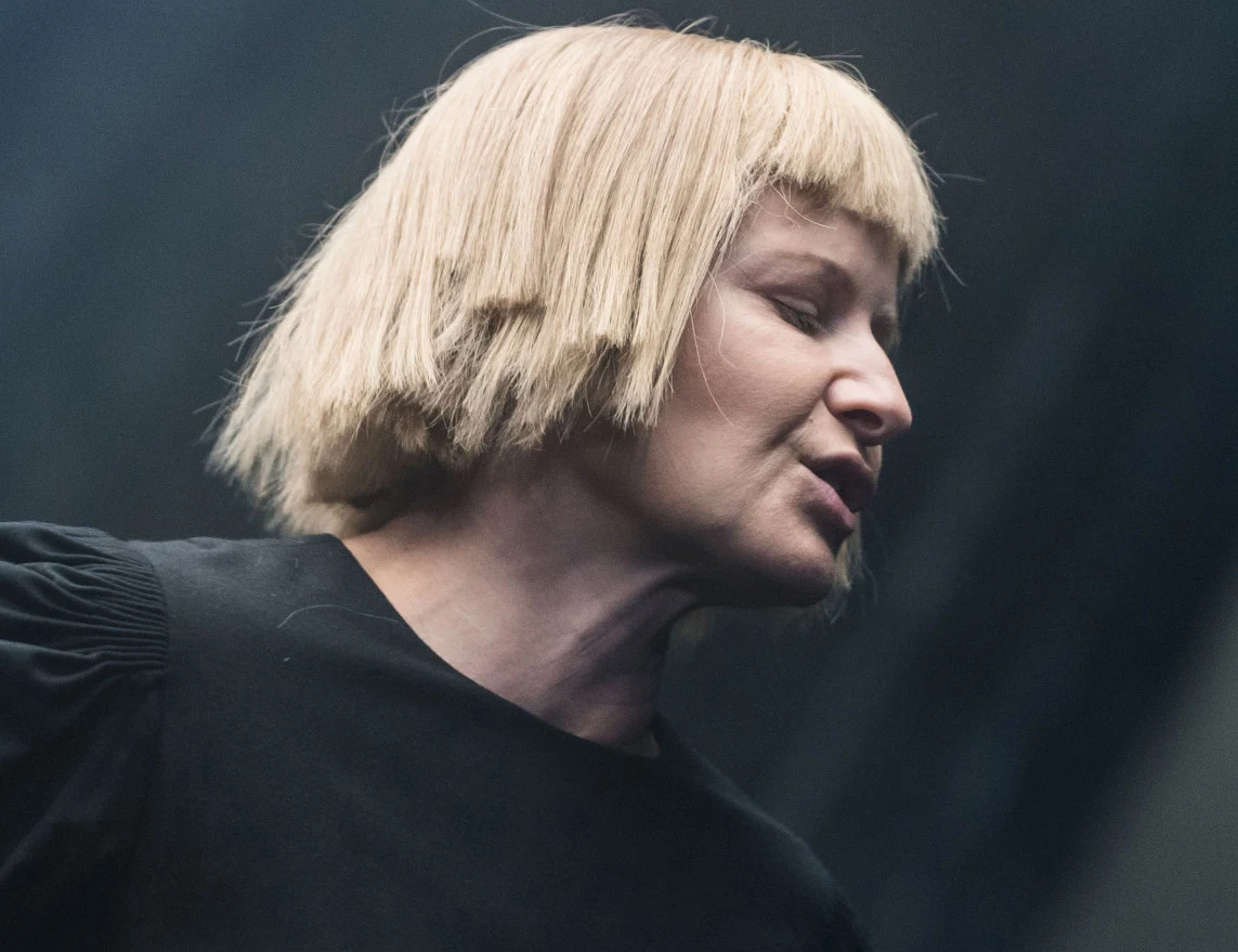 Małgorzata Kożuchowska w sztuce "Matka Joanna od Aniołów" w Teatrze Narodowym Małgorzata Kożuchowska w sztuce "Matka Joanna od Aniołów" w Teatrze Narodowym