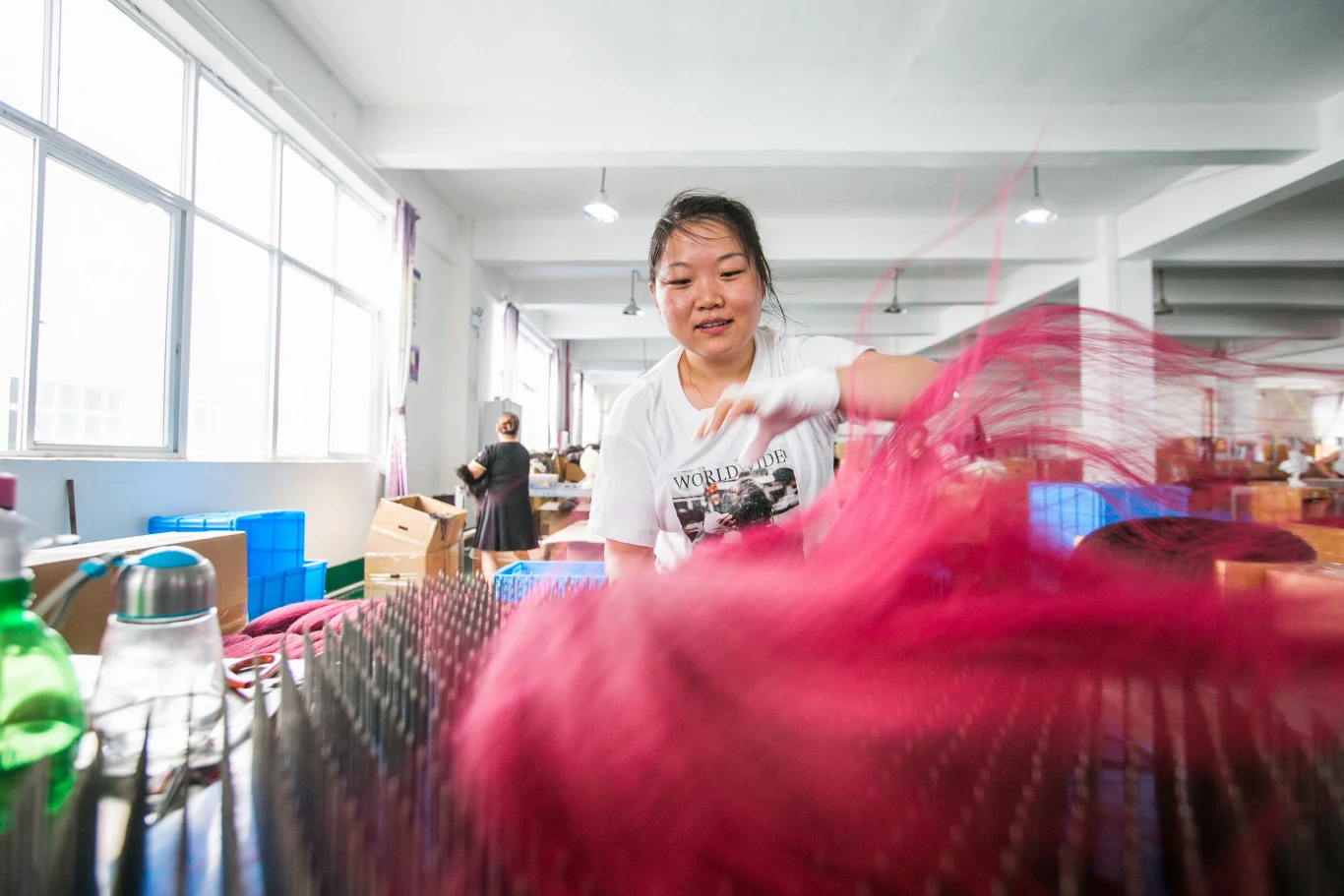 Chińska fabryka włosów w Bijie.