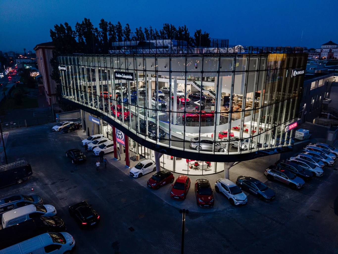 Kraków, Zakopiańska 68. Nowe centrum japońskiej motoryzacji 