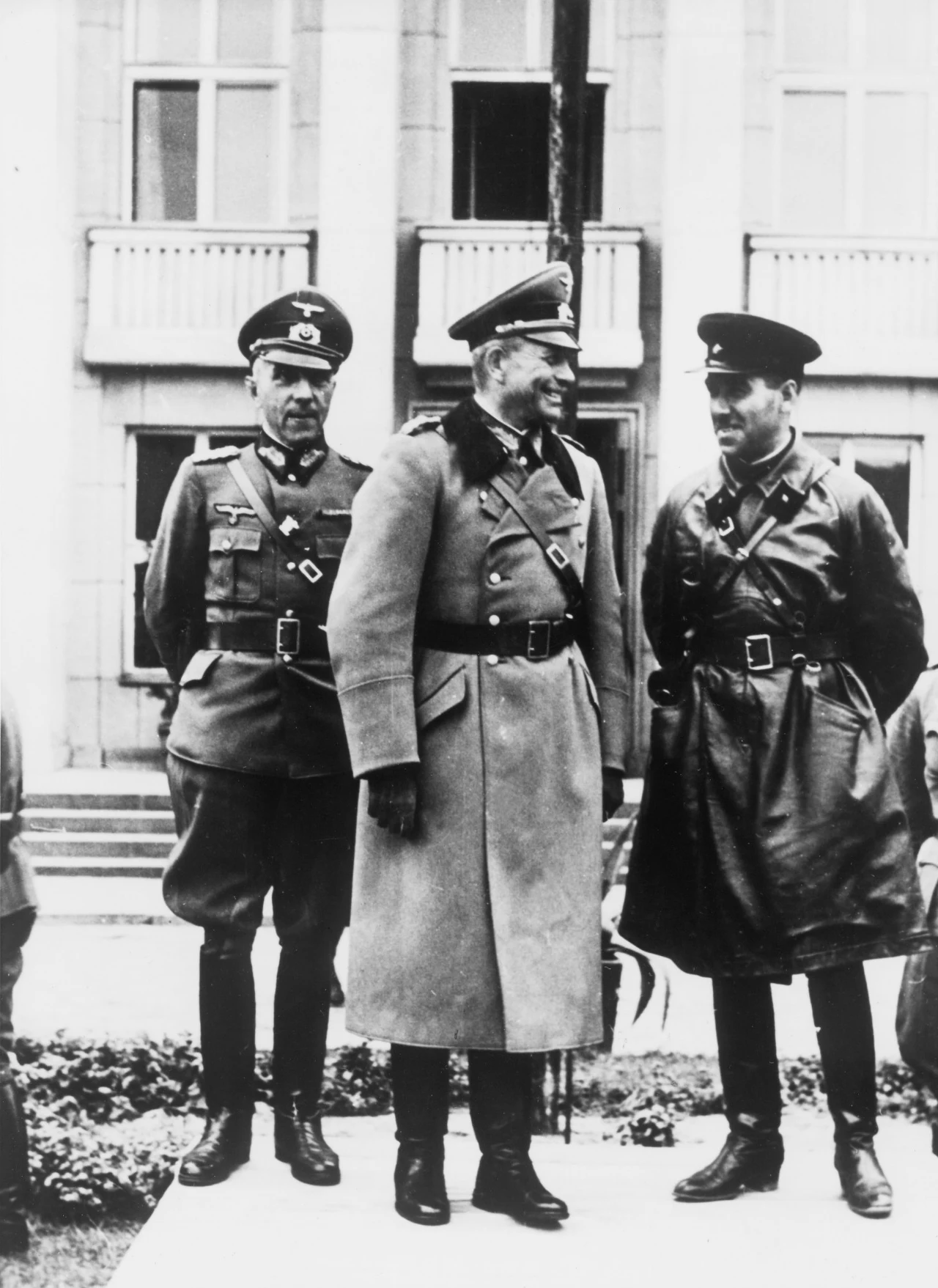 Niemiecki generał Heinz Guderian i sowiecki dowódca Siemion Kriwoszein w Brześciu Litewskim