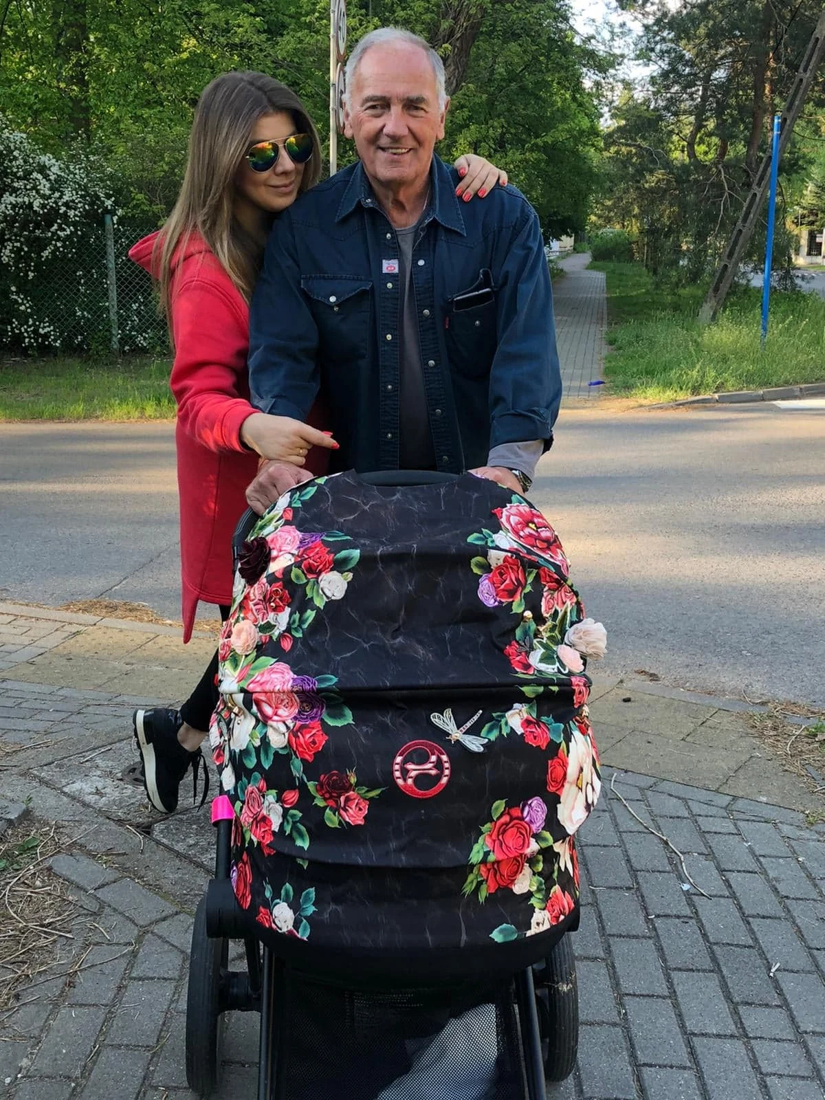 Małgorzata i Karol Strasburgerowie z małą Laurą Małgorzata i Karol Strasburgerowie z małą Laurą