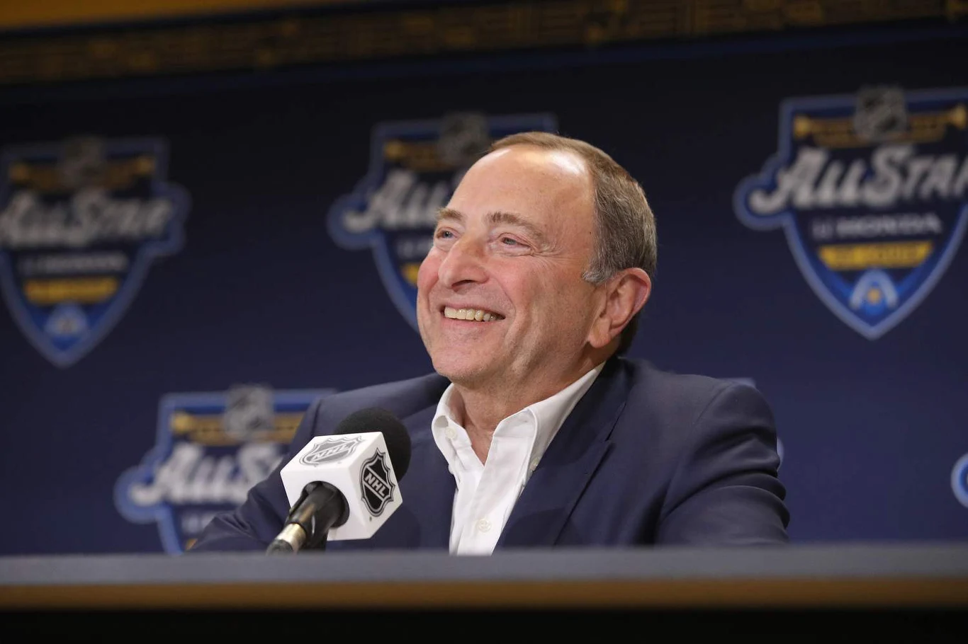Gary Bettman - komisarz NHL Gary Bettman - komisarz NHL