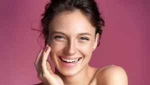 Promienną cerę bez przebarwień możemy uzyskać w naturalny sposób