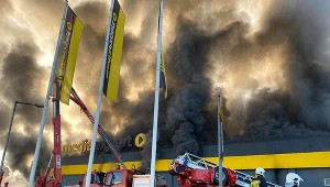 Nowy Sącz: Wielki pożar. Płonie sklep Media Expert